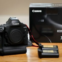 canon_1dx_mit_2_akkus_1